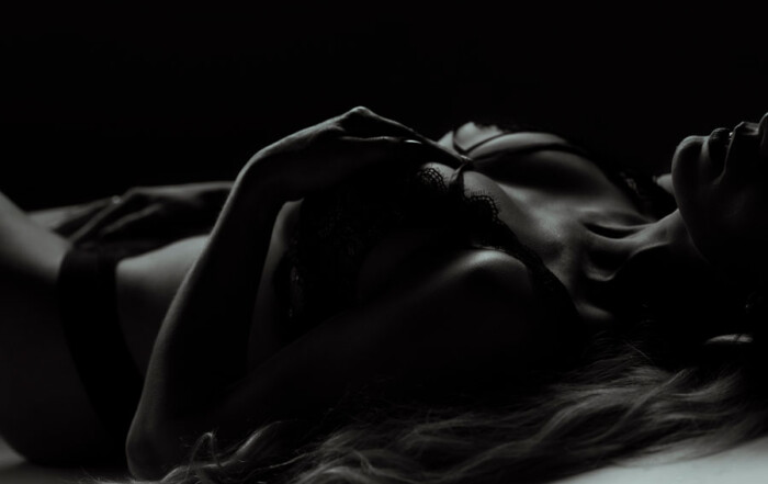 Sexy Lingerie Fotoshoot Liggend 700x441